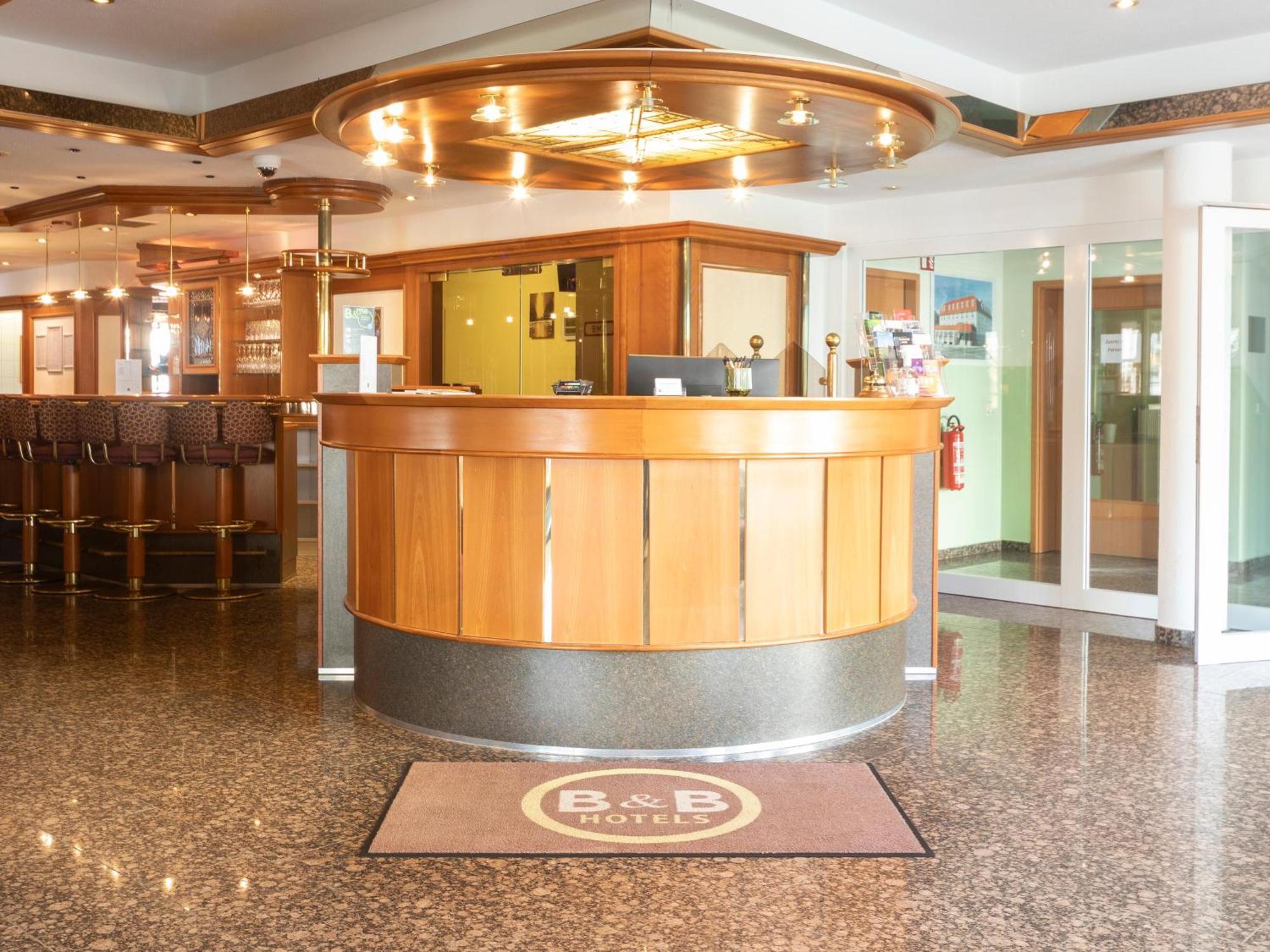 B&B Hotel Gotha-Hbf Exterior foto